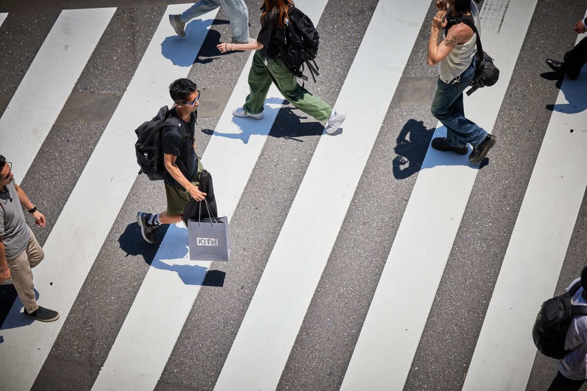 Japan’s Economy Likely Shrank in Summer as Recovery Sputters