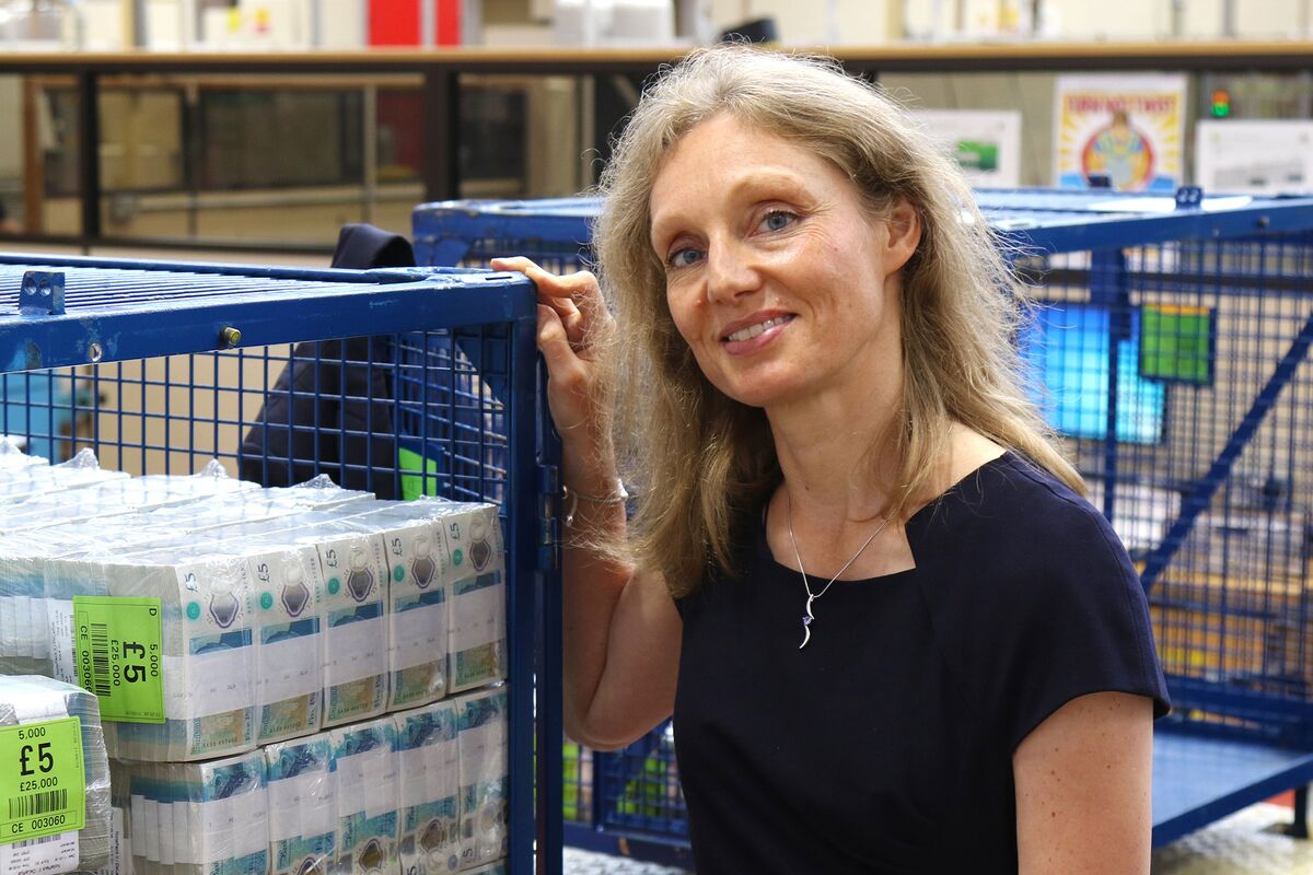 BOE Confirms Exit of Chief Cashier Ahead of Controversial Banknote Switch
