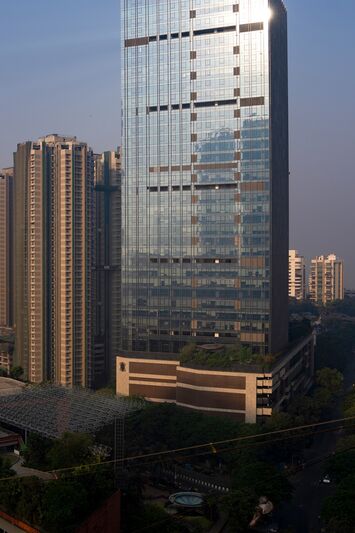 Global Banks Scramble for Land in Mumbai