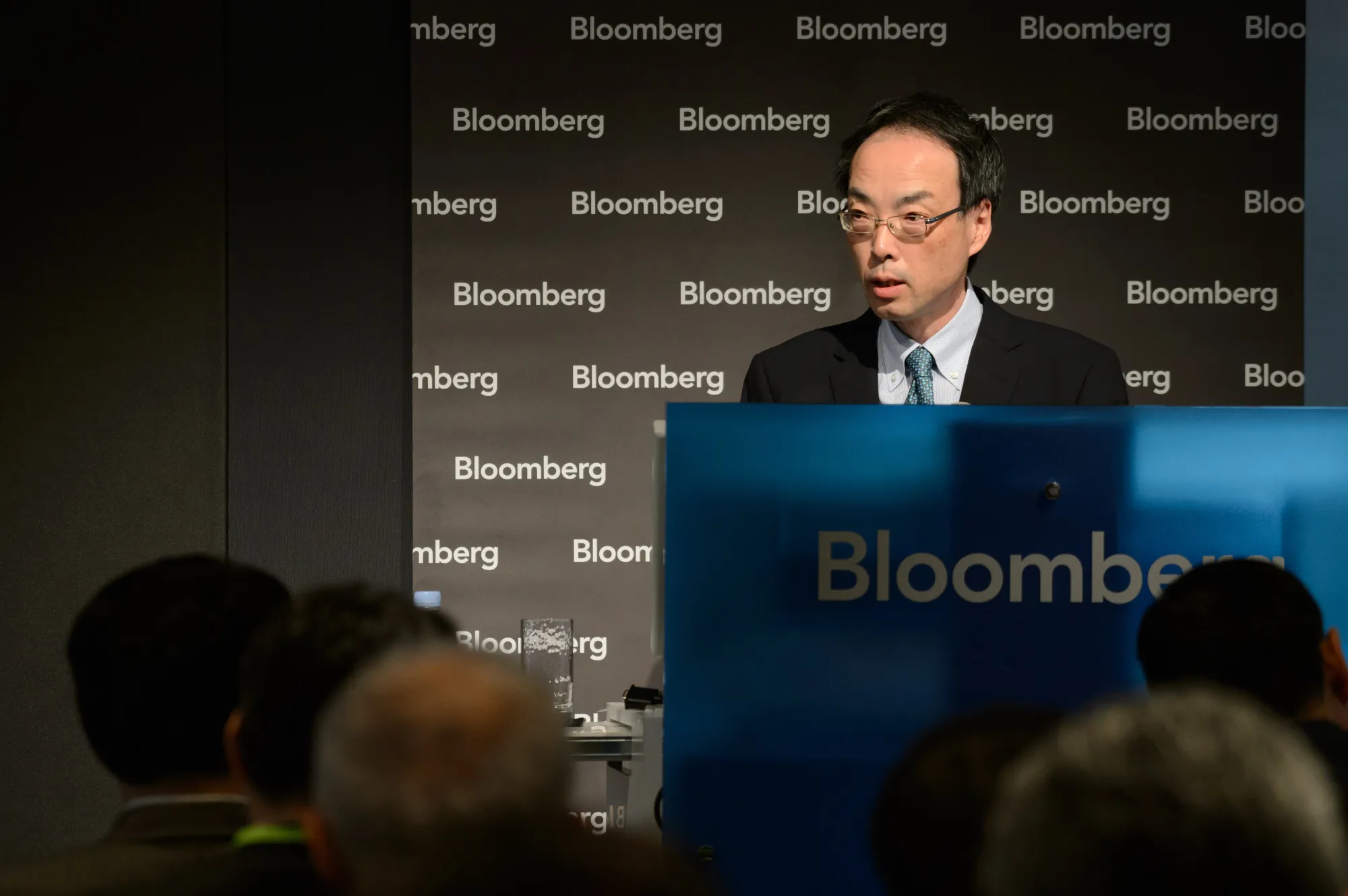 金融庁：超高速取引の規制強化を検討、業者を登録制へ－欧米も参考に - Bloomberg