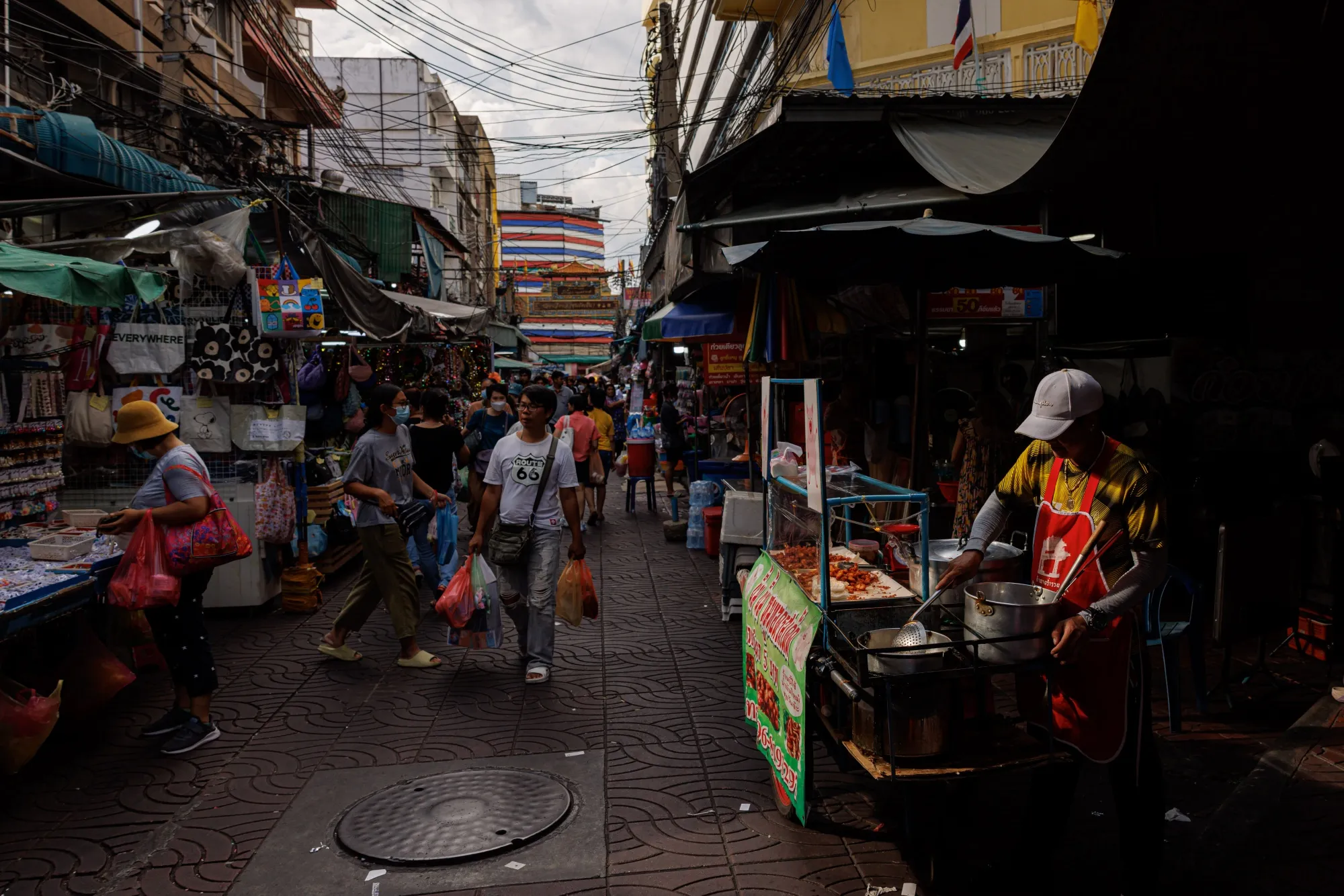 Thailand’s inflation has remained&nbsp;below&nbsp;the target for a sixth straight month at 0.95% in November.