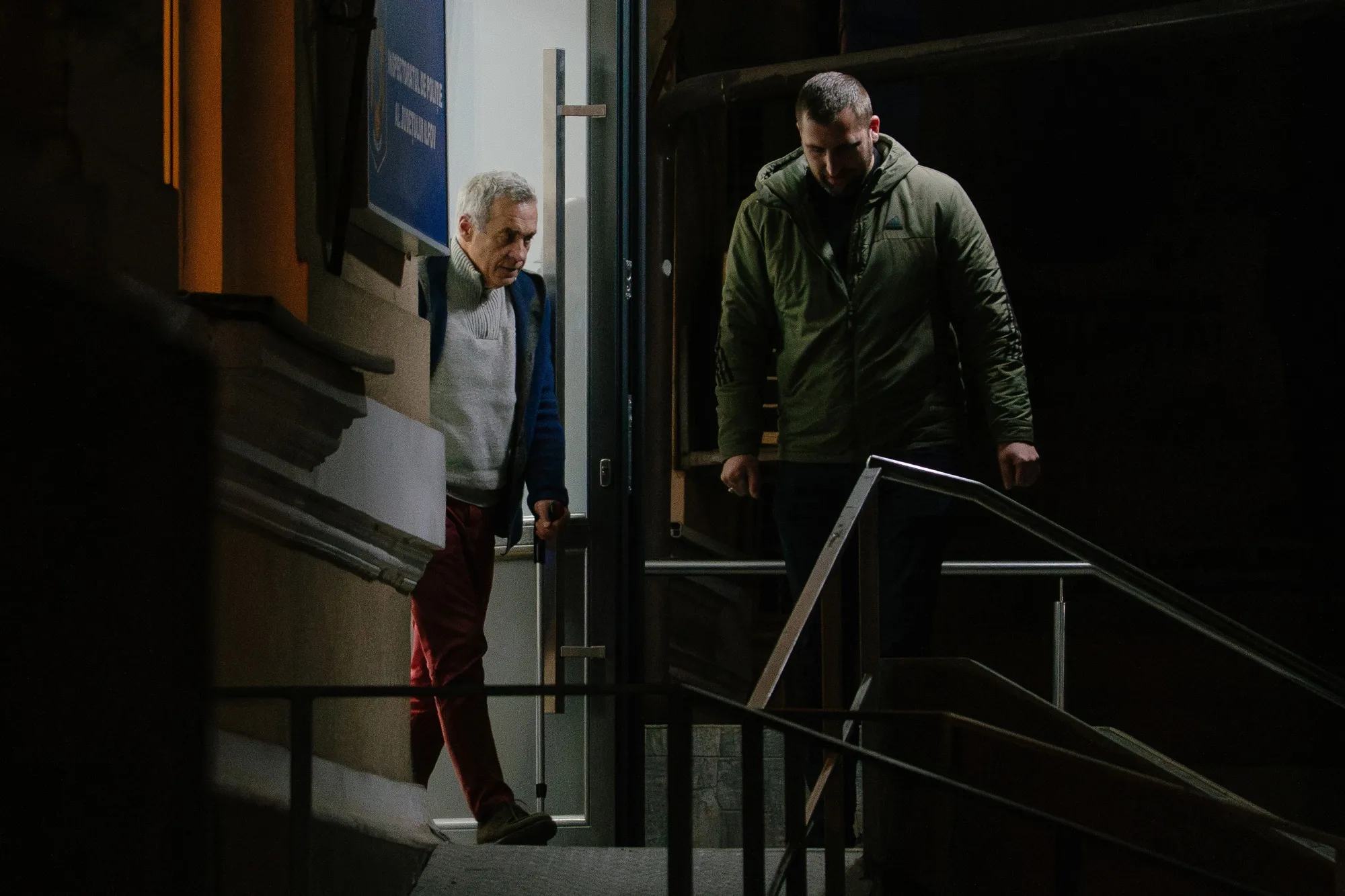 Romania Criminal Probe Puts Far-Right Candidate on Back Foot - Bloomberg