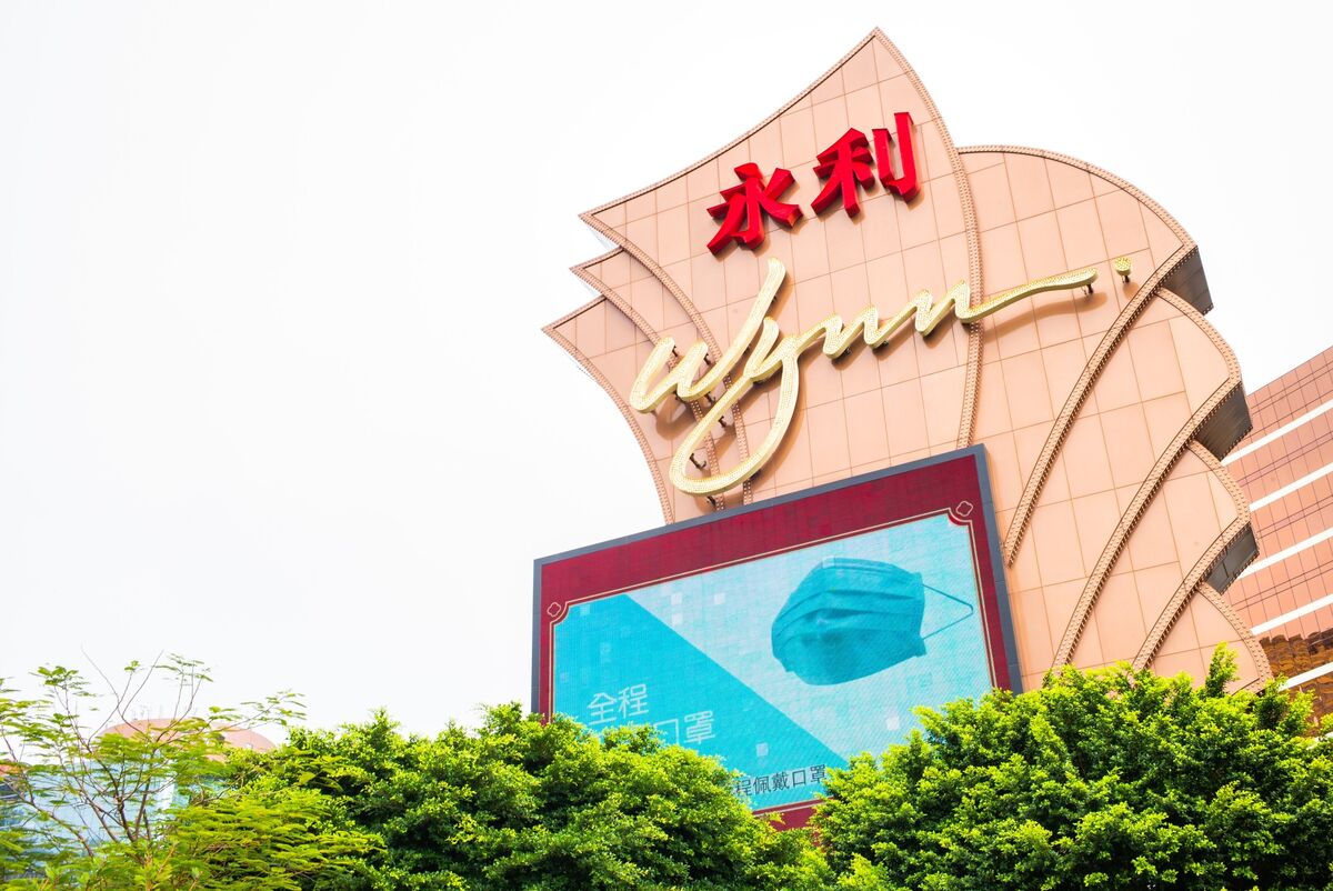 Wynn and MGM Surge After Macau Casino Operators Get New Licenses - Bloomberg