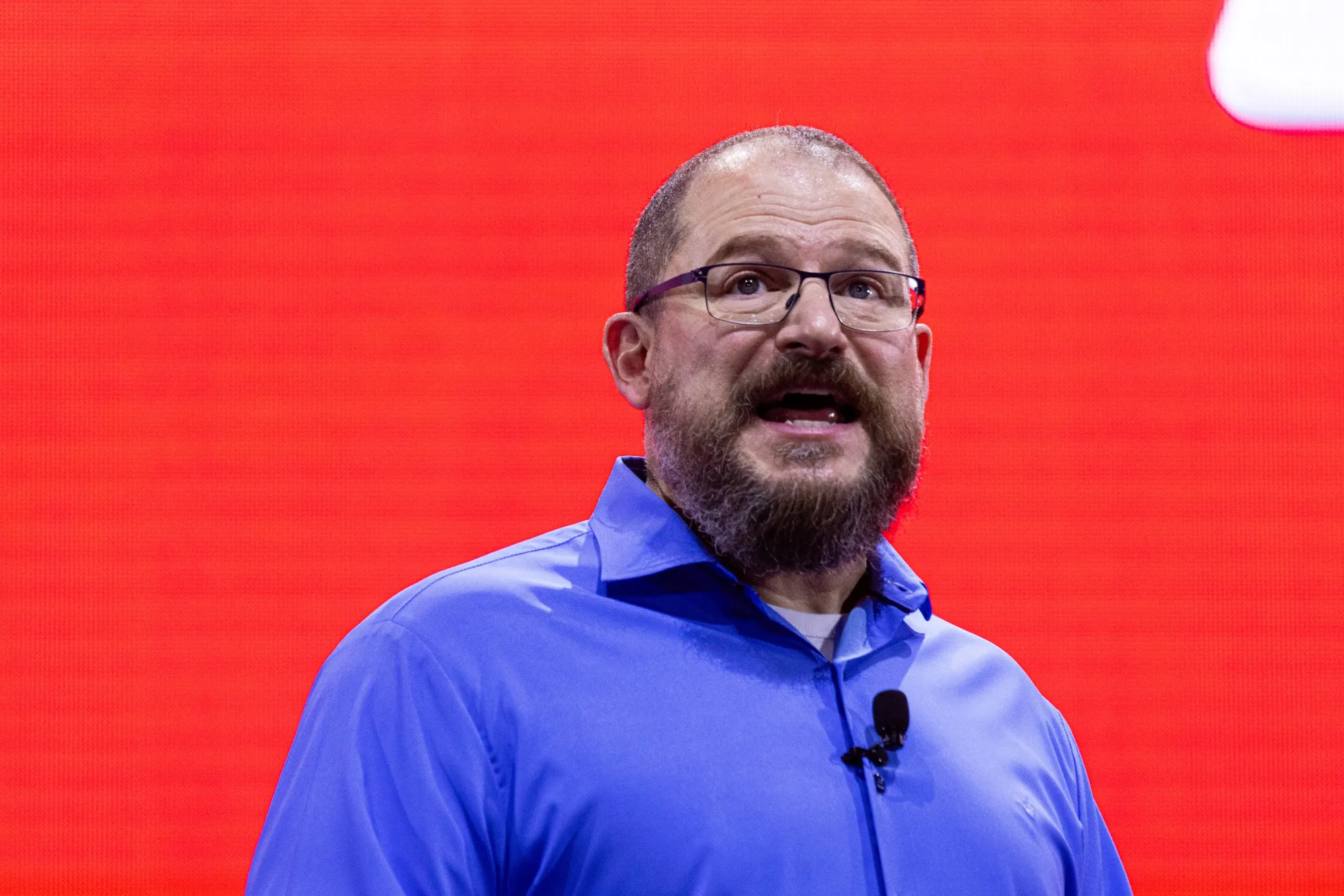 米クアルコム、売上高見通しが予想上回る－高価格帯スマホ需要が堅調 - Bloomberg