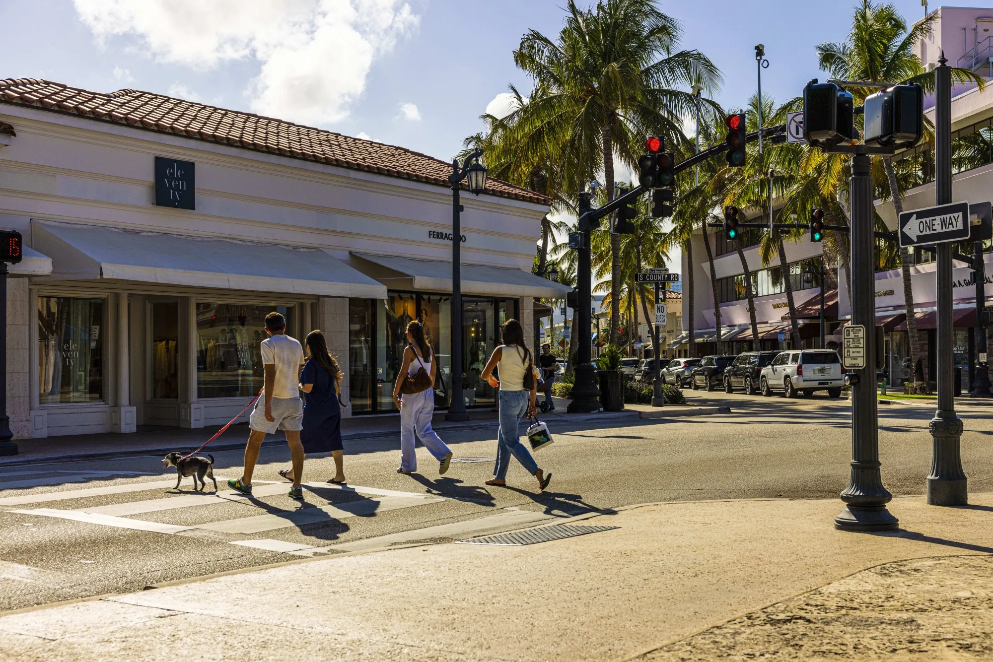 Shoppers&nbsp;in Palm Beach, Florida.