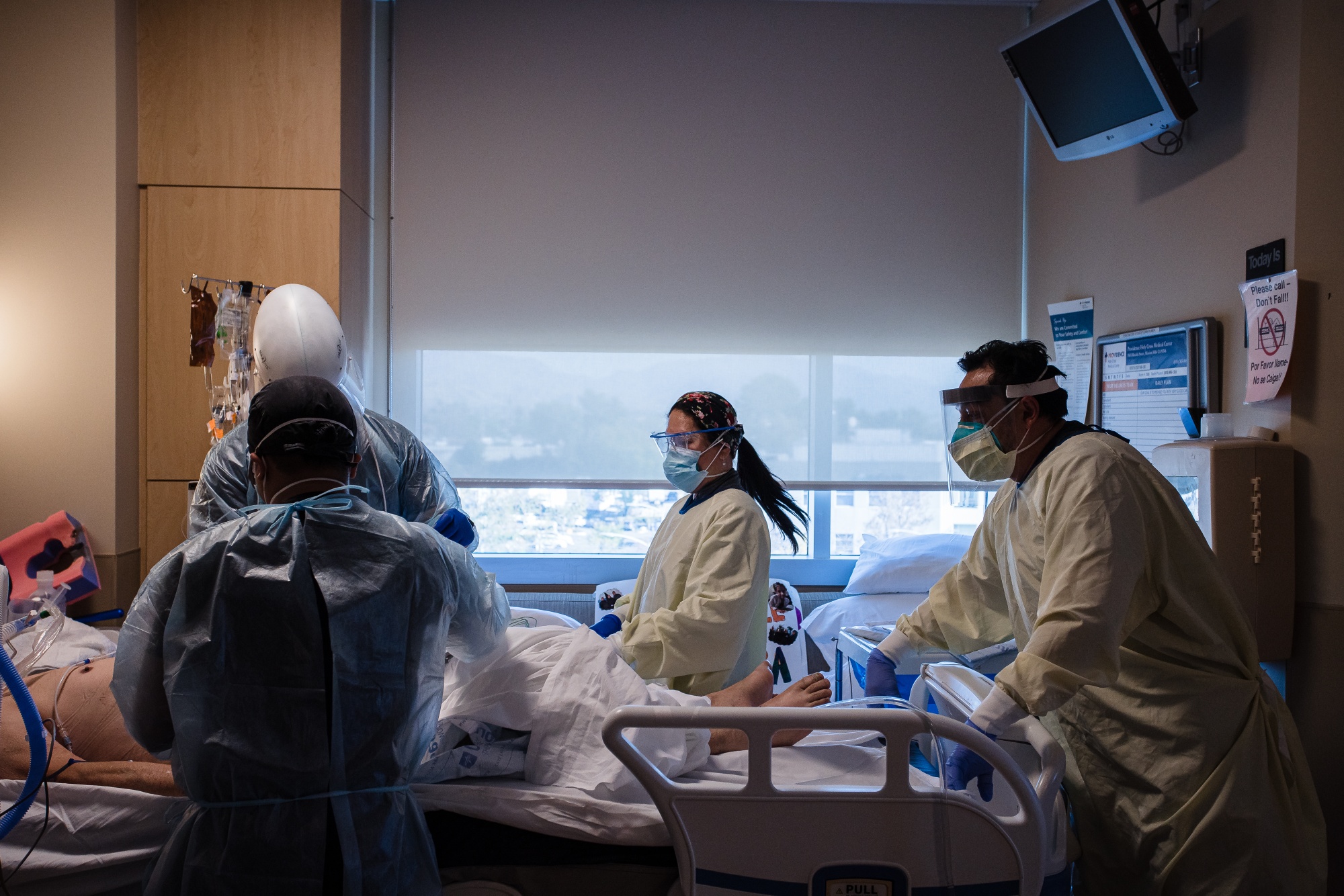 À l'intérieur d'un hôpital californien Covid-19 ICU