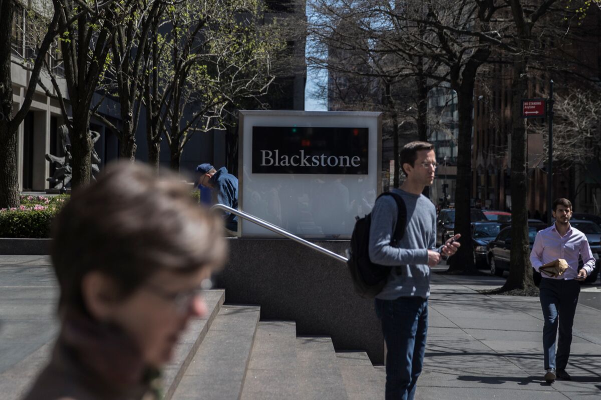Blackstone Opts to Sweeten Deal as REITs Upend Playbook - Bloomberg
