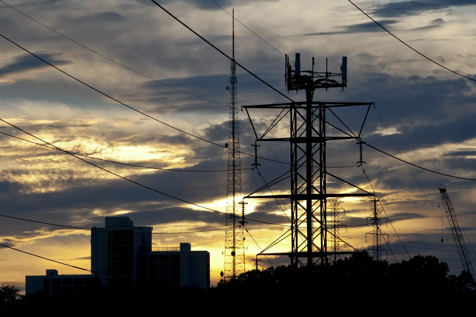 U.S. Electricity Output Rose 6.2% From A Year Earlier