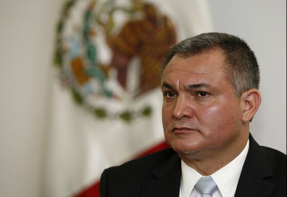 Mexico Considers Extradition Request of Ex-Top Cop From U.S.