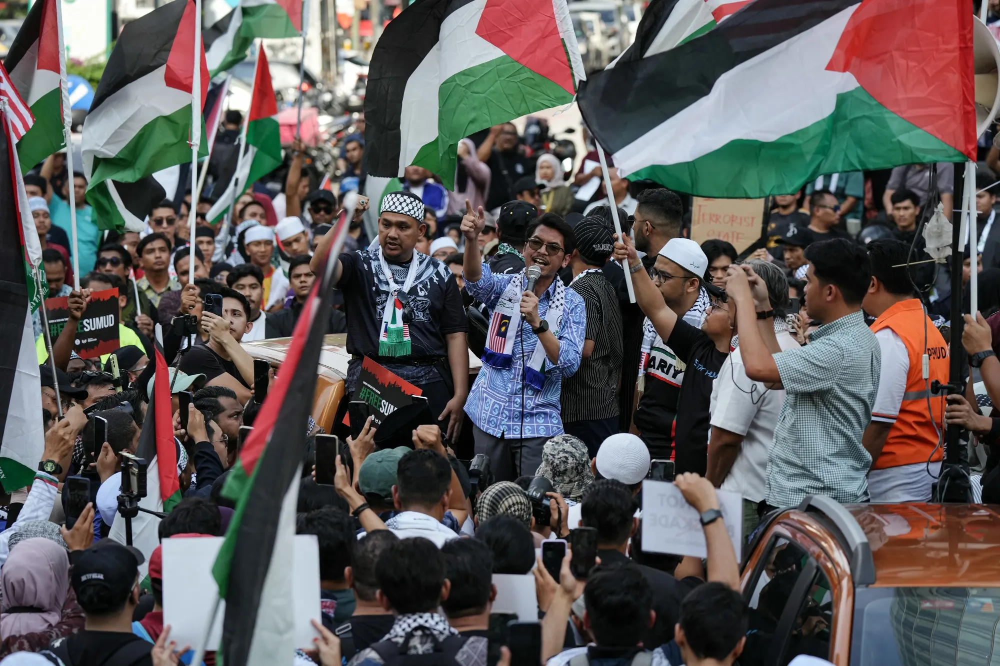 Protesters outside the US embassy in Kuala Lumpur on Oct. 2.