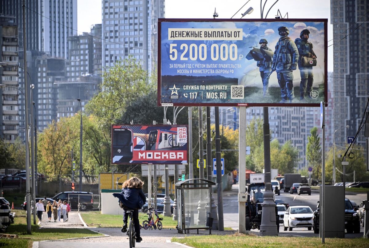 Russian Banks Fear Debt Crisis Is Coming as War Strains Economy