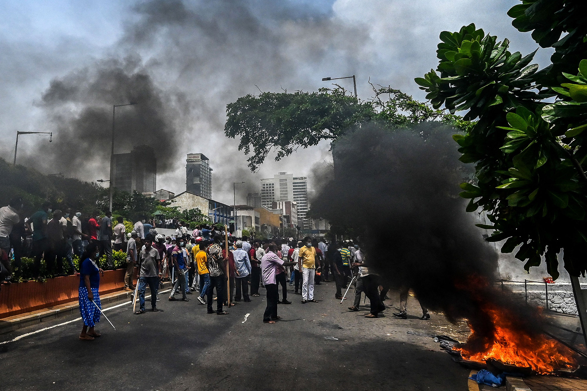 TOPSHOT-SRI LANKA-POLITICS-UNREST-ECONOMY