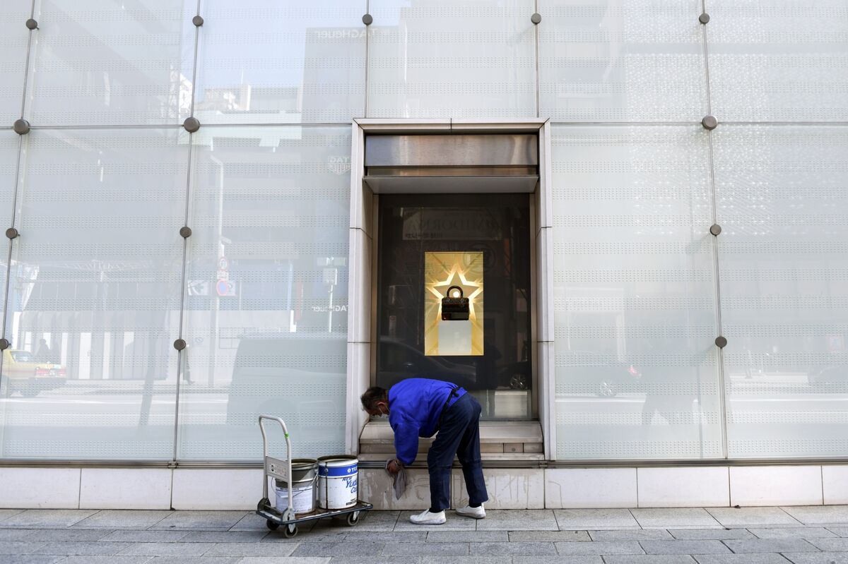 ⚫️ BLOOMBERG: Diminuzione del 15% nelle vendite duty-free di Matsuya a Ginza: l'impatto delle tensioni geopolitiche con la Cina sul retail giapponese.