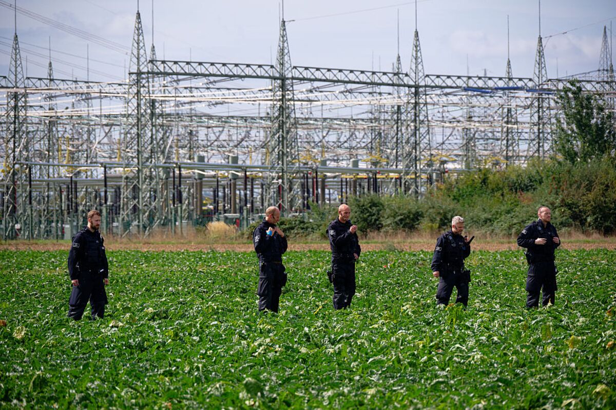 bloomberg.com - Eva Brendel - German Police Probe Fresh Attempts to Sabotage Power Grid