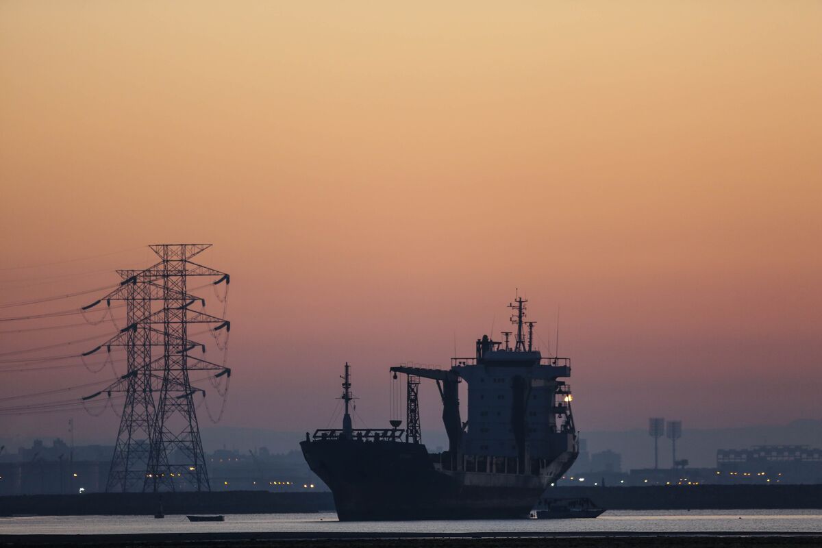 Mercuria Steps Into Suez Canal Refueling as Egypt Opens Market
