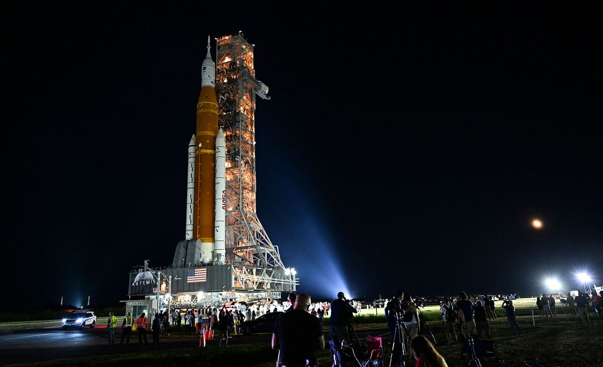 NASA NASA’s Return to the Moon Starts With Critical Test Flight - Bloomberg