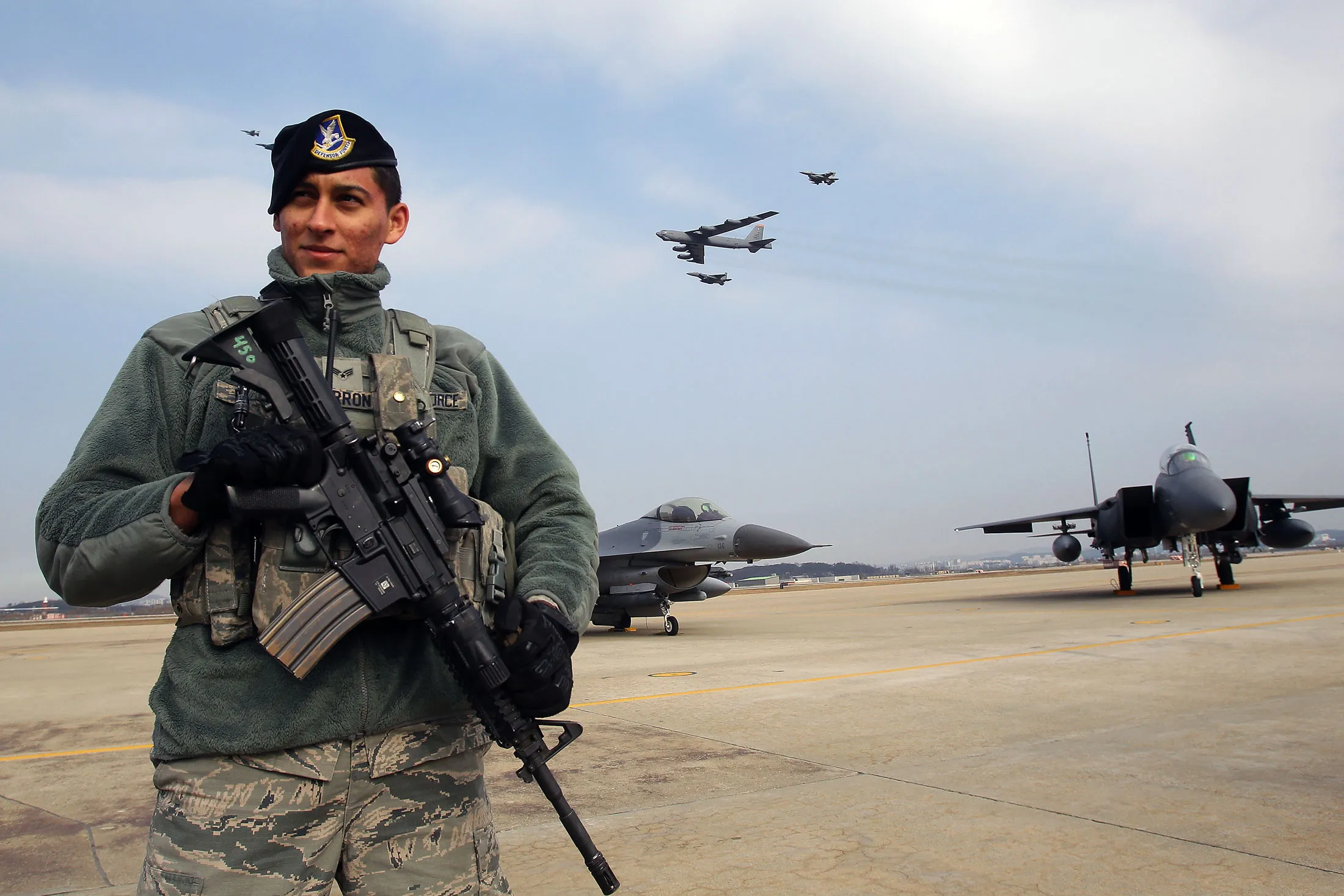 A U.S. Air Force B-52 bomber flies over Osan Air Base on Jan 10.
