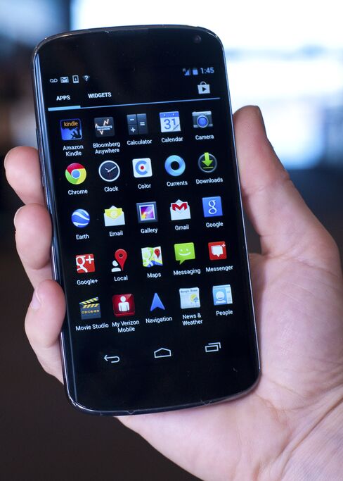 Google’s Apple Envy Yields Phone, Tab, Laptop