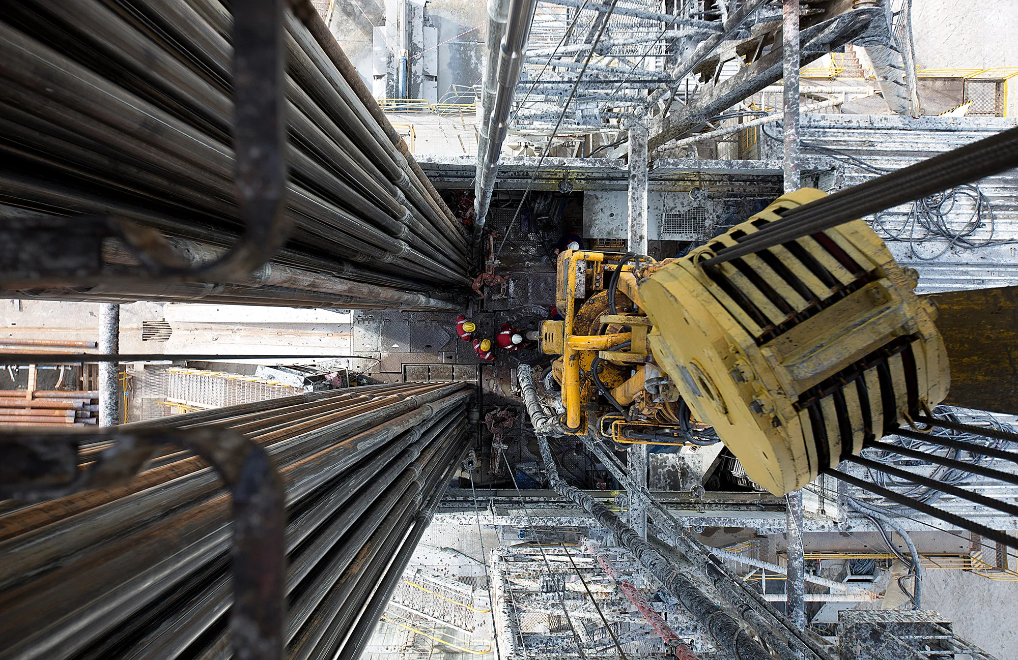 Short Sellers Take Aim at Emerging-Market Bonds as Oil Sinks