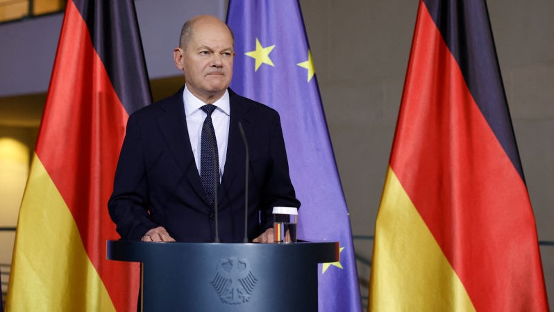 German Chancellor Scholz Calls for Snap Election