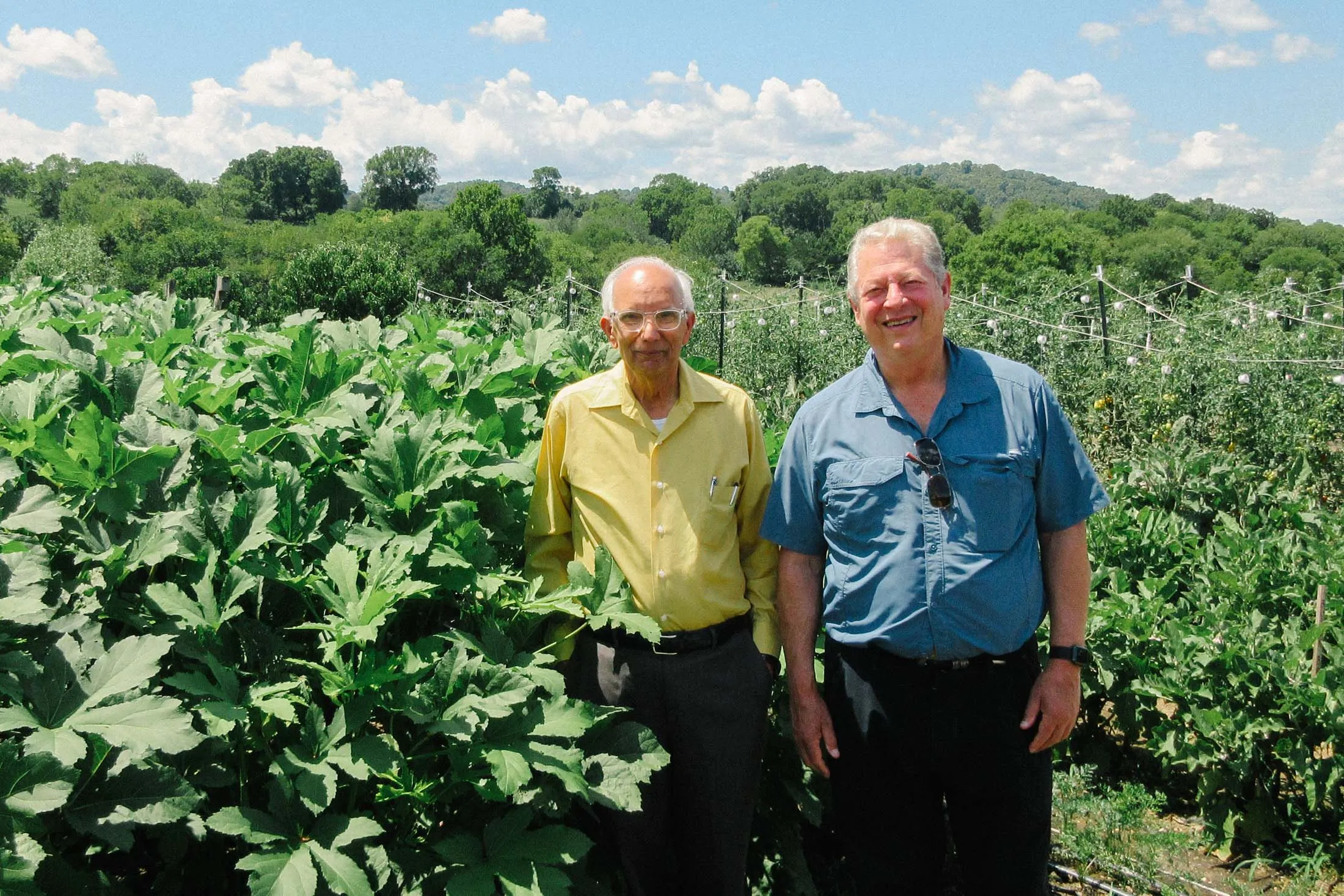 Climate scientist&nbsp;Rattan Lal with former U.S. Vice President&nbsp;Al Gore on his farm in Carthage, Tennessee.