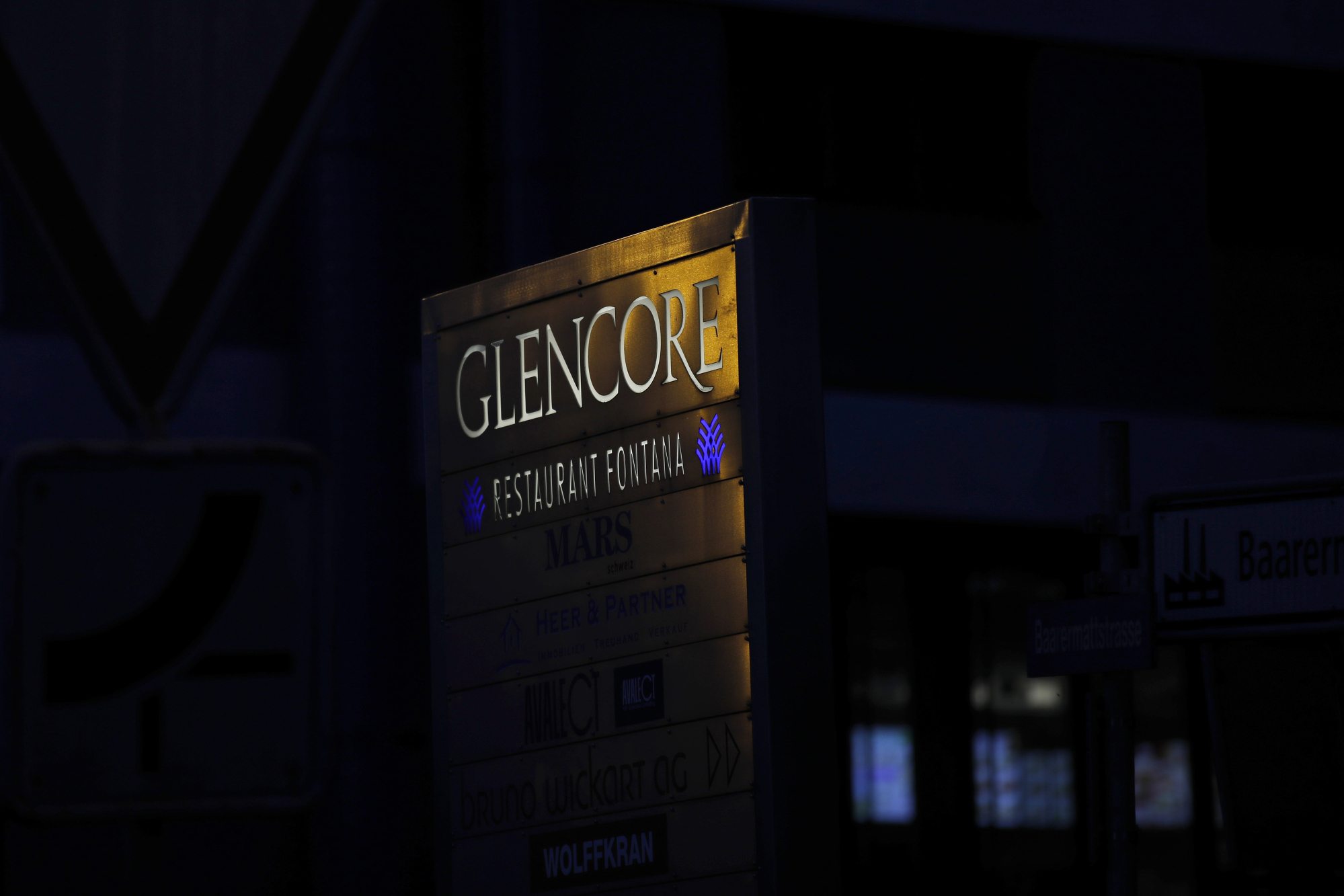 Glencore Plc Announces $1 Billion Share Buyback Days After Probe 