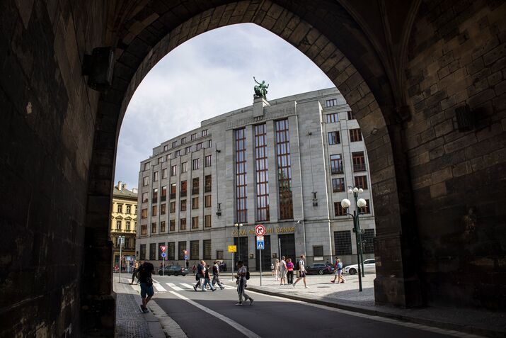 Czech Economy as Growth Stuck Near Zero