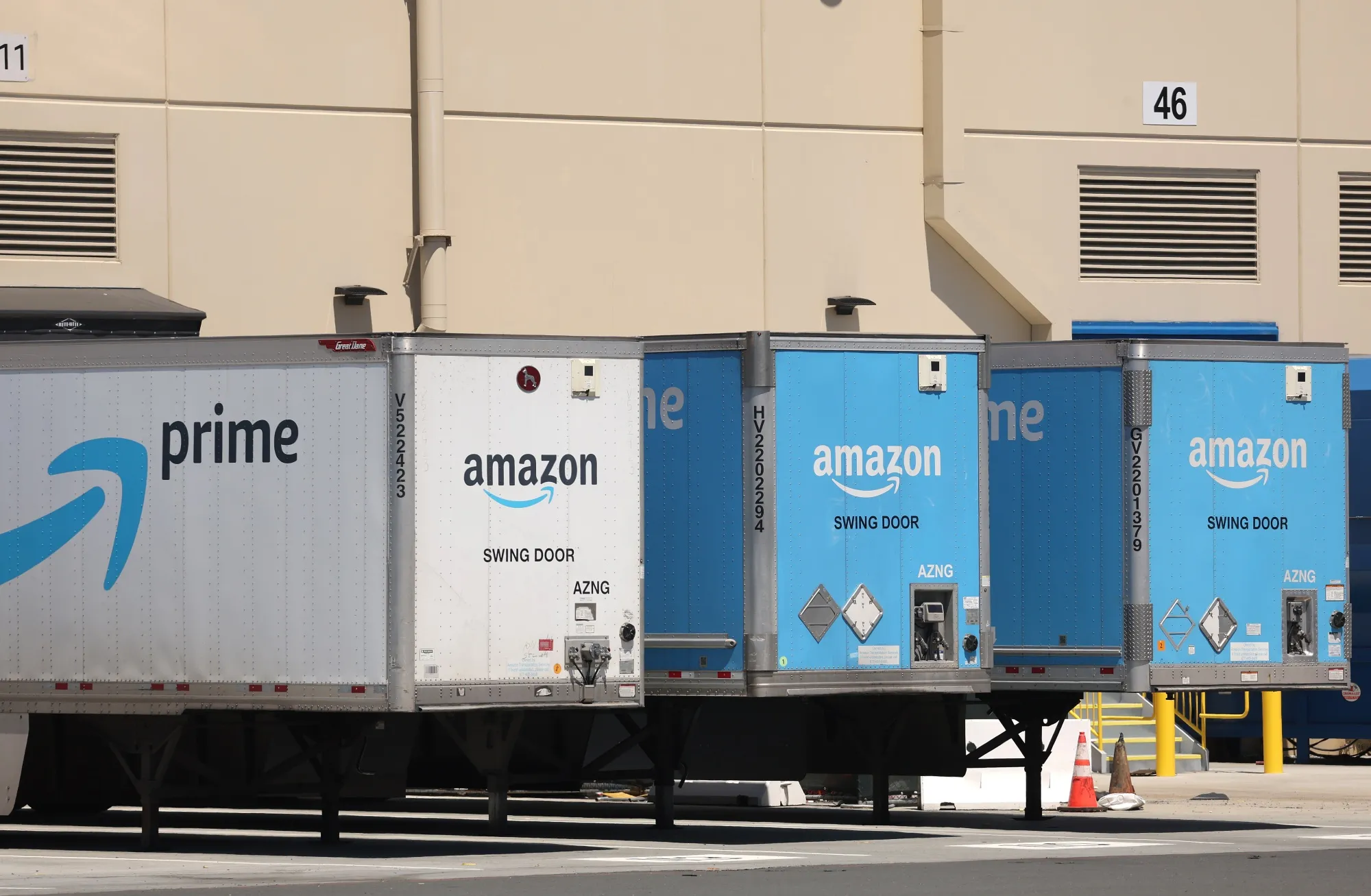 Warning signs for Amazon rivals.