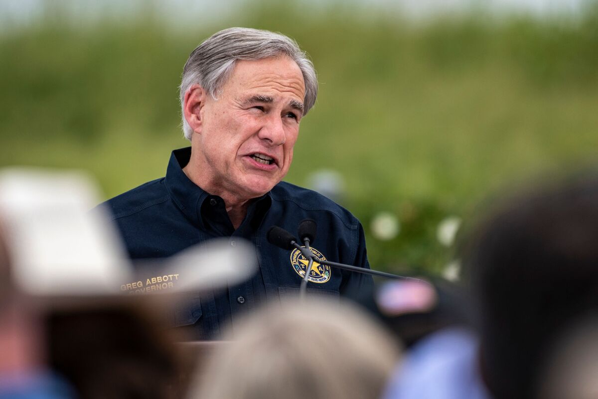 Texas Governor Backs Fossil Fuel, Nuclear Power Incentives - Bloomberg