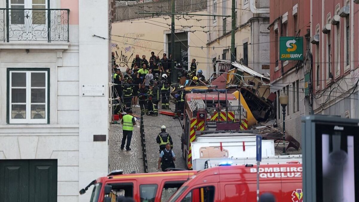 Emergency Responders at Work at Site of Lisbon Crash Emergency Responders at Work at Site of Lisbon Crash