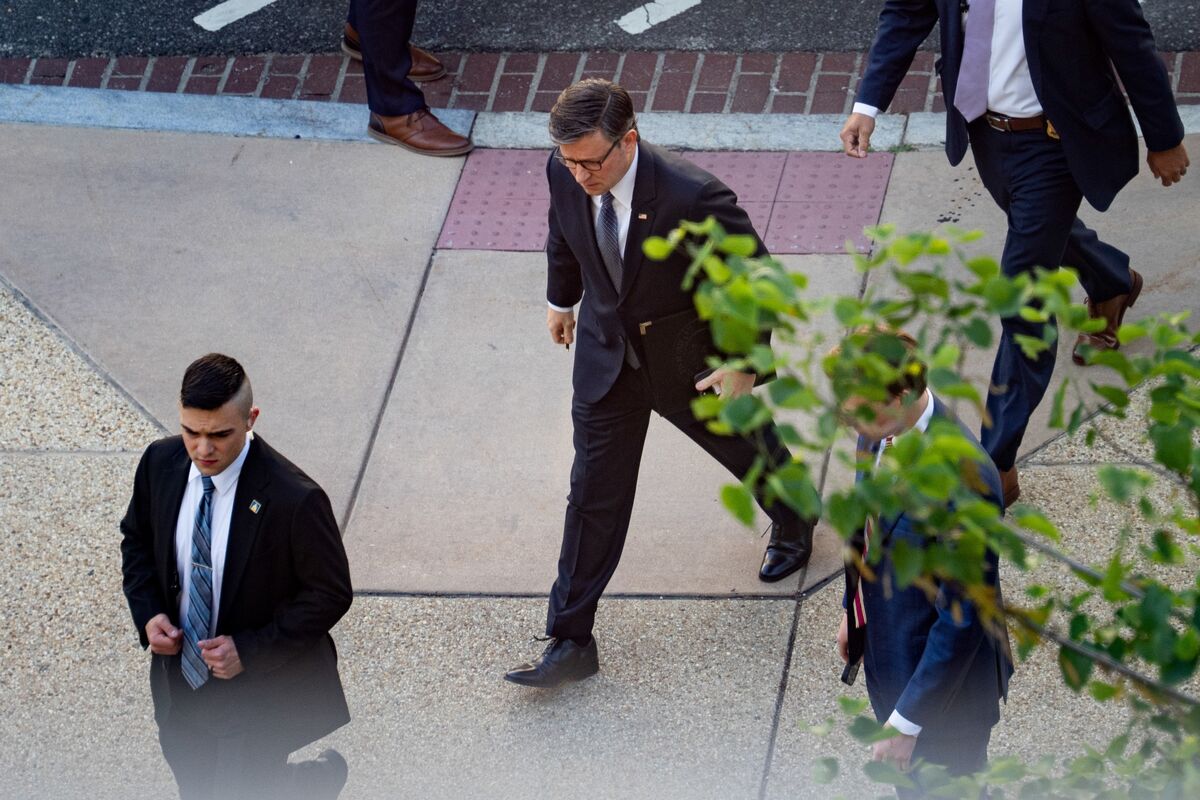 Republicans Approach Summer Still Searching for a Win