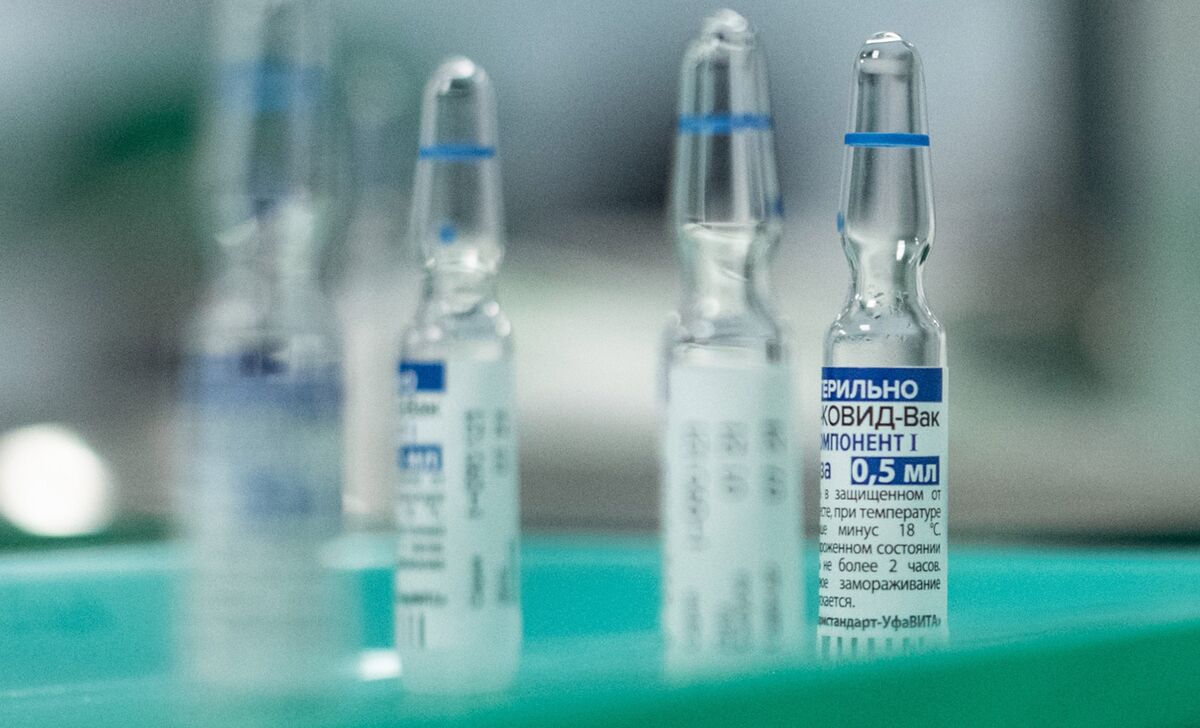 Photo of Pre nedostatok údajov Slovensko Rusko nemohlo vyhlásiť vakcínu Govt za bezpečnú
