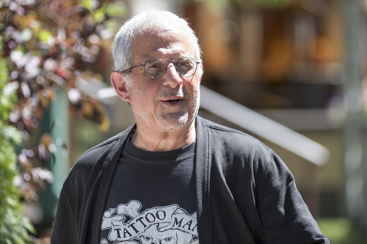 NBC Executive Ron Meyer Steps Down After Disclosing Affair - Bloomberg