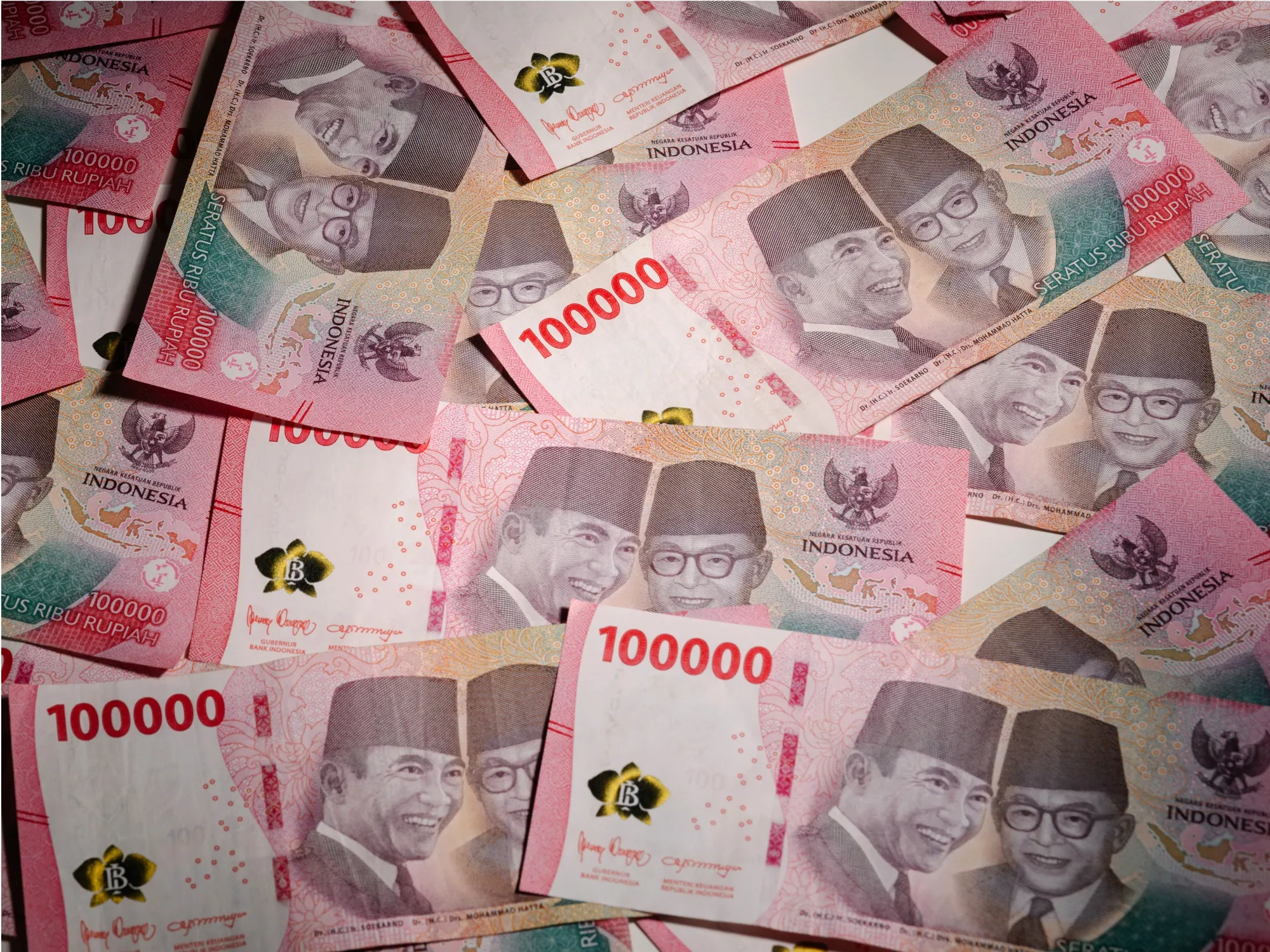 Record-Low Rupiah, Renewed Fears of Interference Cloud Indonesia Rate  Meeting - Bloomberg