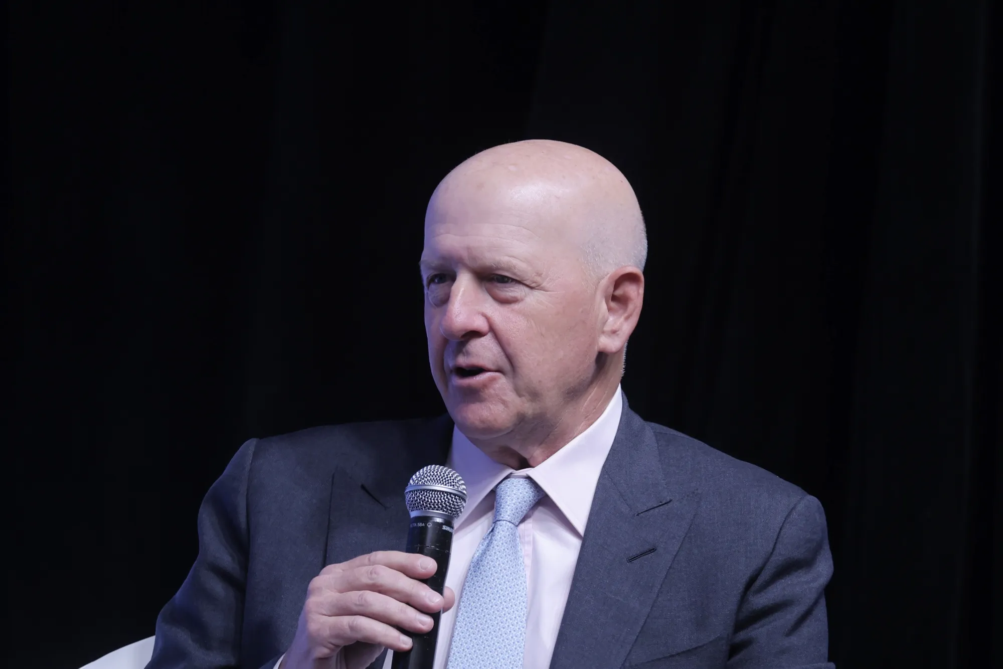 ゴールドマン、業績報告書から多様性目標削除－広がるＤＥＩ見直し - Bloomberg