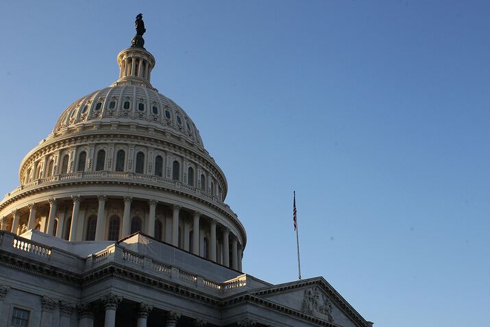 135924016CH003_PRESIDENT_OB