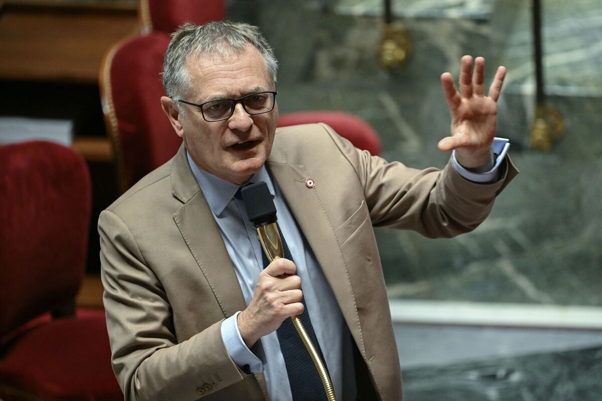 French Lawmaker Urges Fast-Track Budget to Avoid Costly Impasse