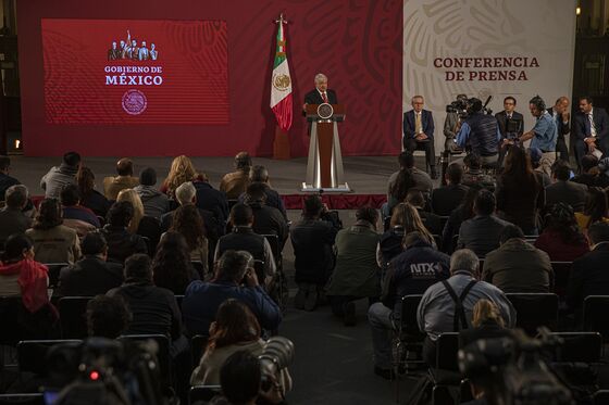 AMLO Defies Virus Worry With Hugs and Kisses at Mexico Oil Bash