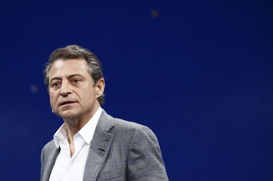 Host of Virus-Spreading Tech Conference Peddles Unproven Treatment to Attendees