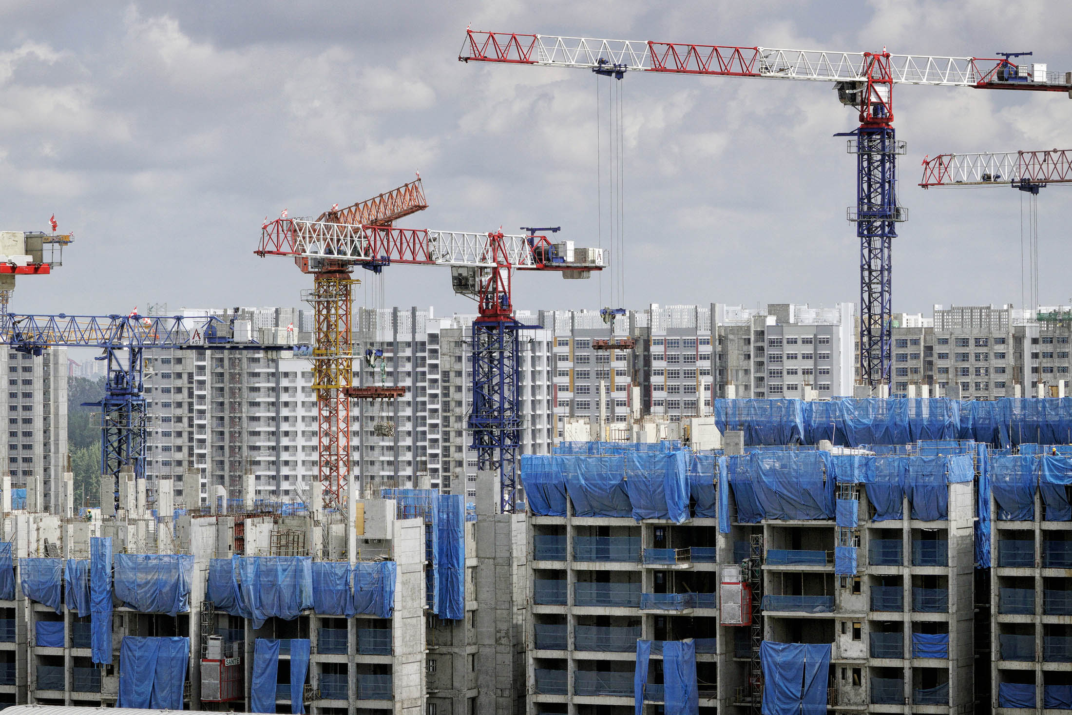 Singapore Won't Ease Real Estate Curbs 'Anytime Soon,' MAS Says - Bloomberg