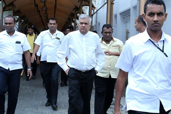 Sri Lanka President Dissolves Parliament, Calls for Election