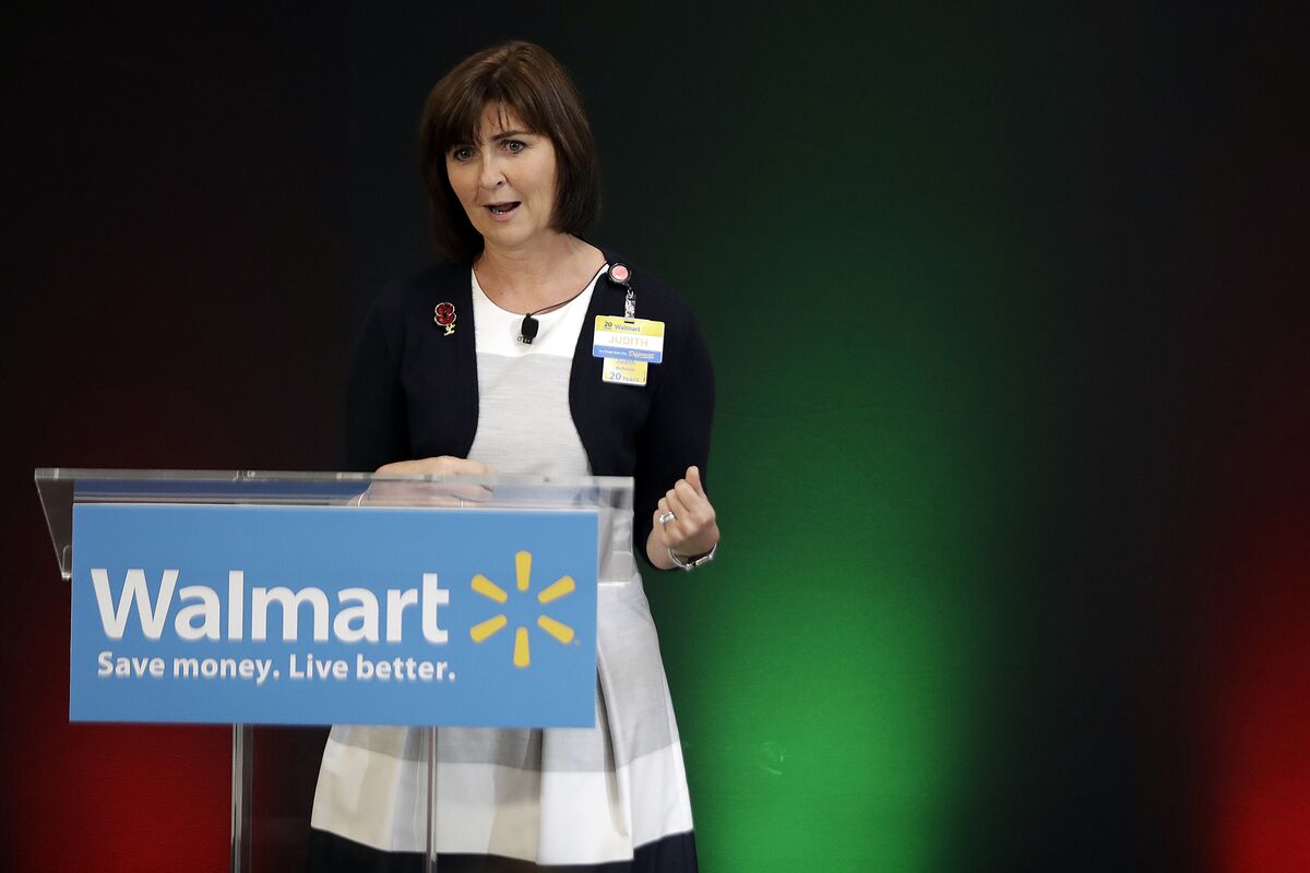 Women At Walmart Becoming Scarcer Despite C-Suite Promotions - Bloomberg