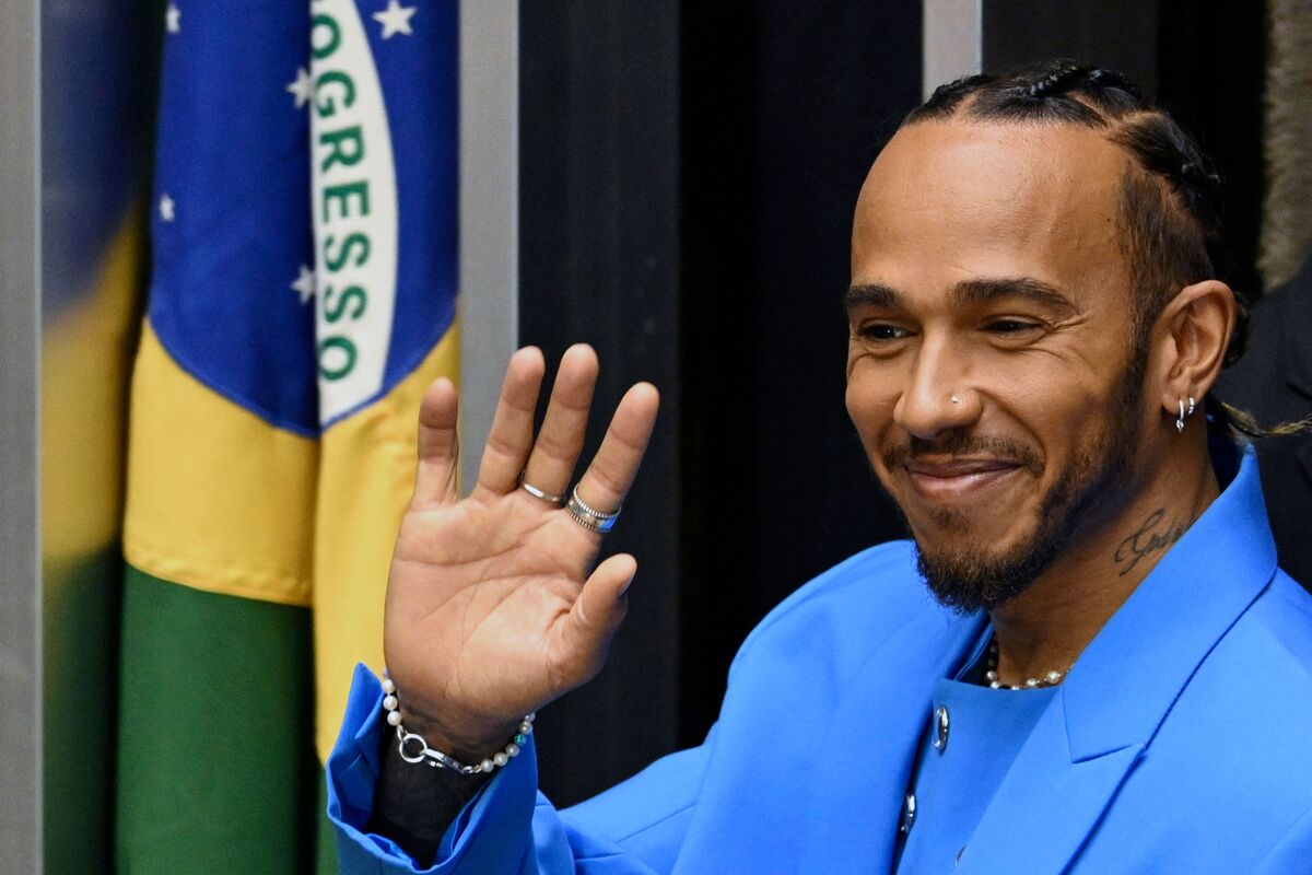 Lewis Hamilton Gets Honorary Brazil Citizenship - Bloomberg