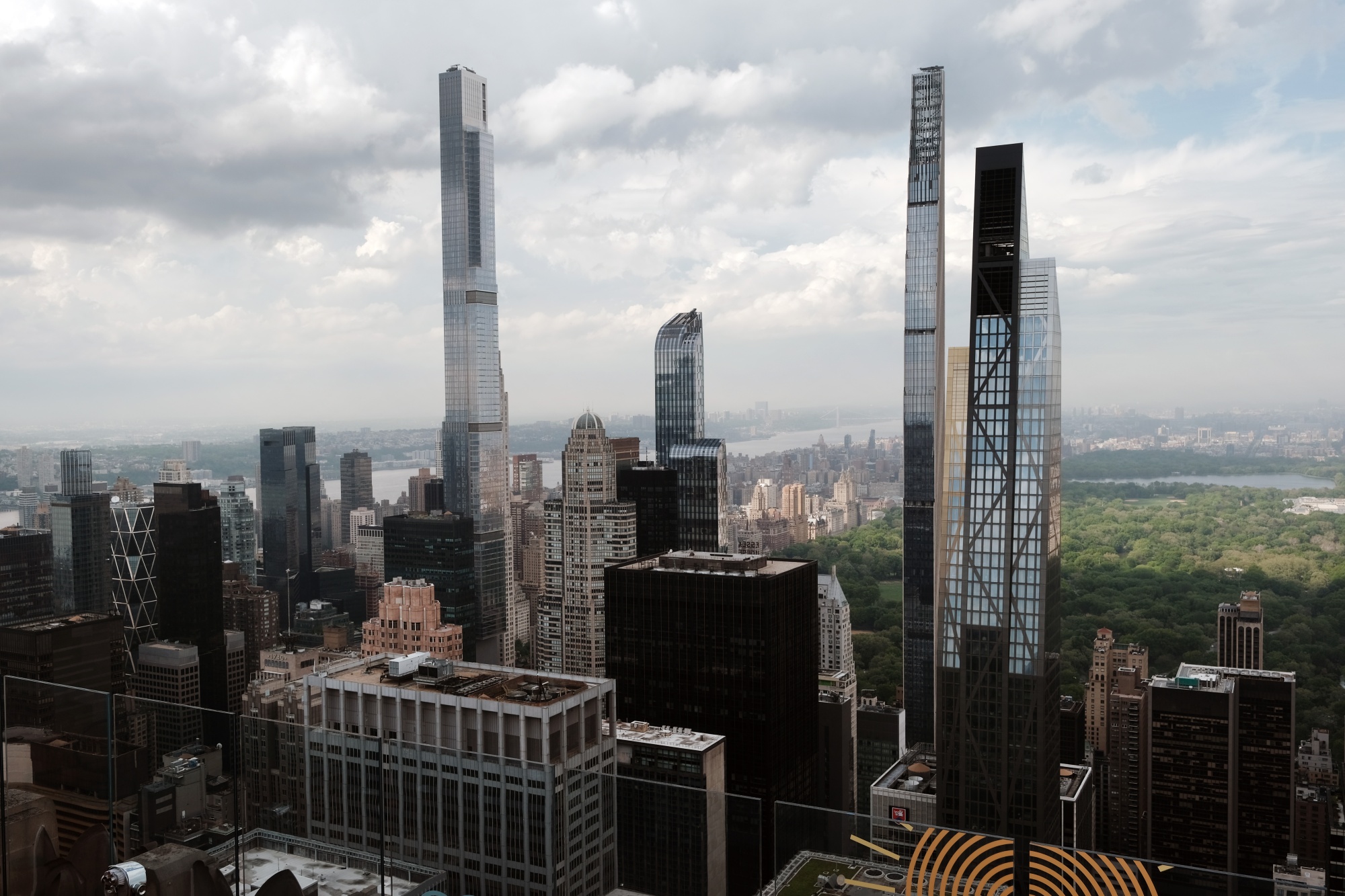 Residential luxury towers stand along Billionaires Row in New York City. Photographer: Spencer Platt/Getty Images