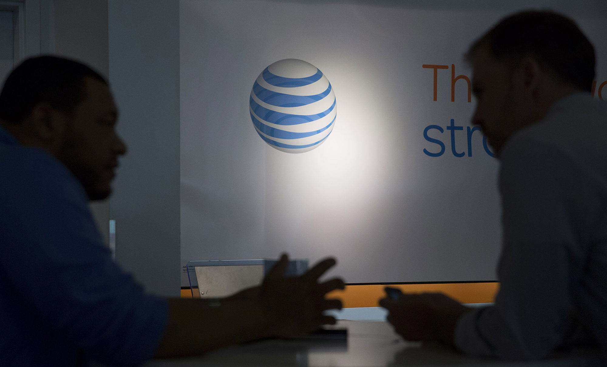 AT&T Discussed Idea of Takeover in Time Warner Meetings - Bloomberg