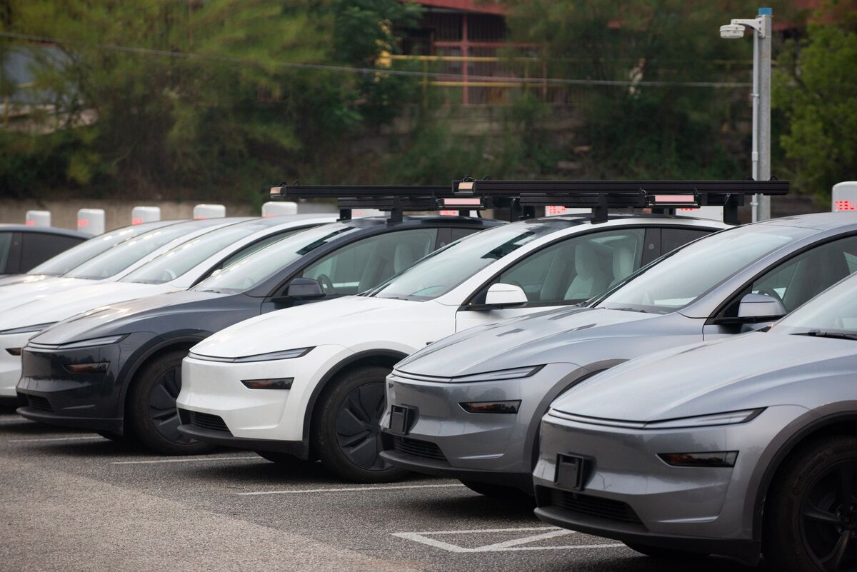 Tesla Makes First Fully Autonomous Consumer Delivery