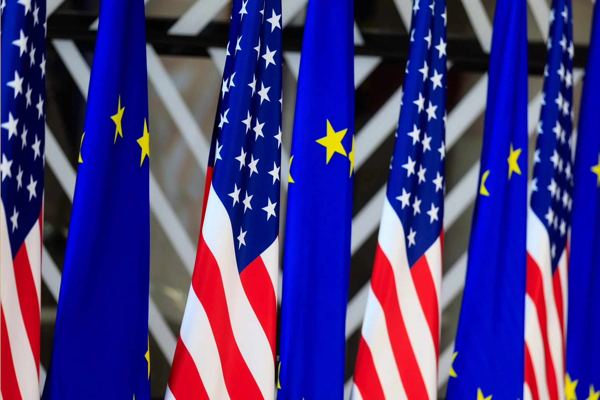 EU, US flags