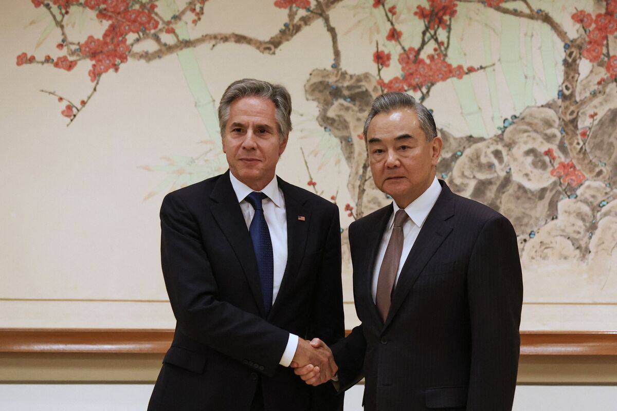 Blinken Meets Chinese Foreign Minister Wang Yi as Tensions Roil Middle ...