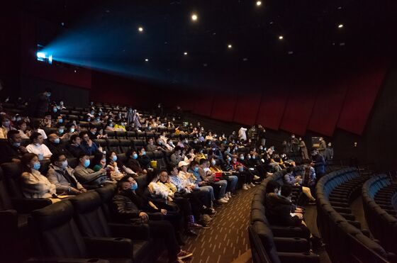 Hollywood Struggles for Fans in China’s Growing Film Market
