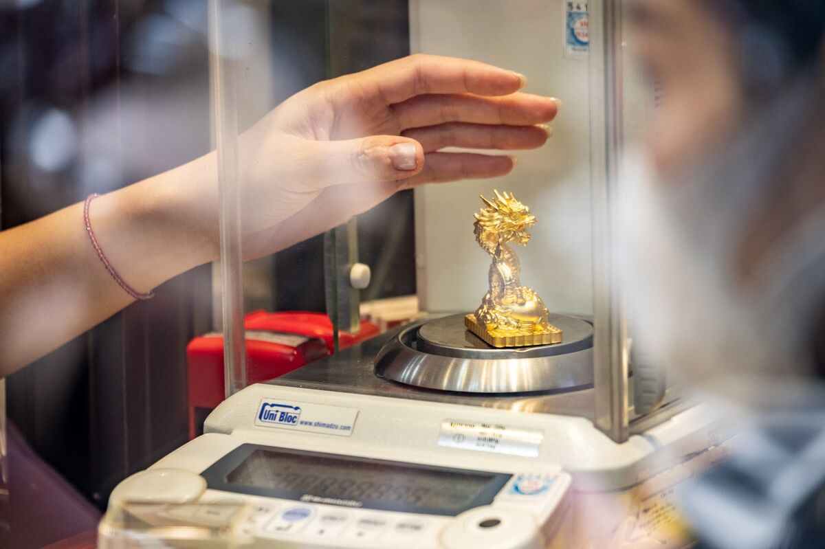 Vietnam Traders Say Gold Reforms to Help Dong, Curb Price Gap